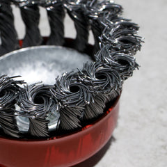 Drahtbürste mit 75 mm Durchmesser und M14-Gewinde