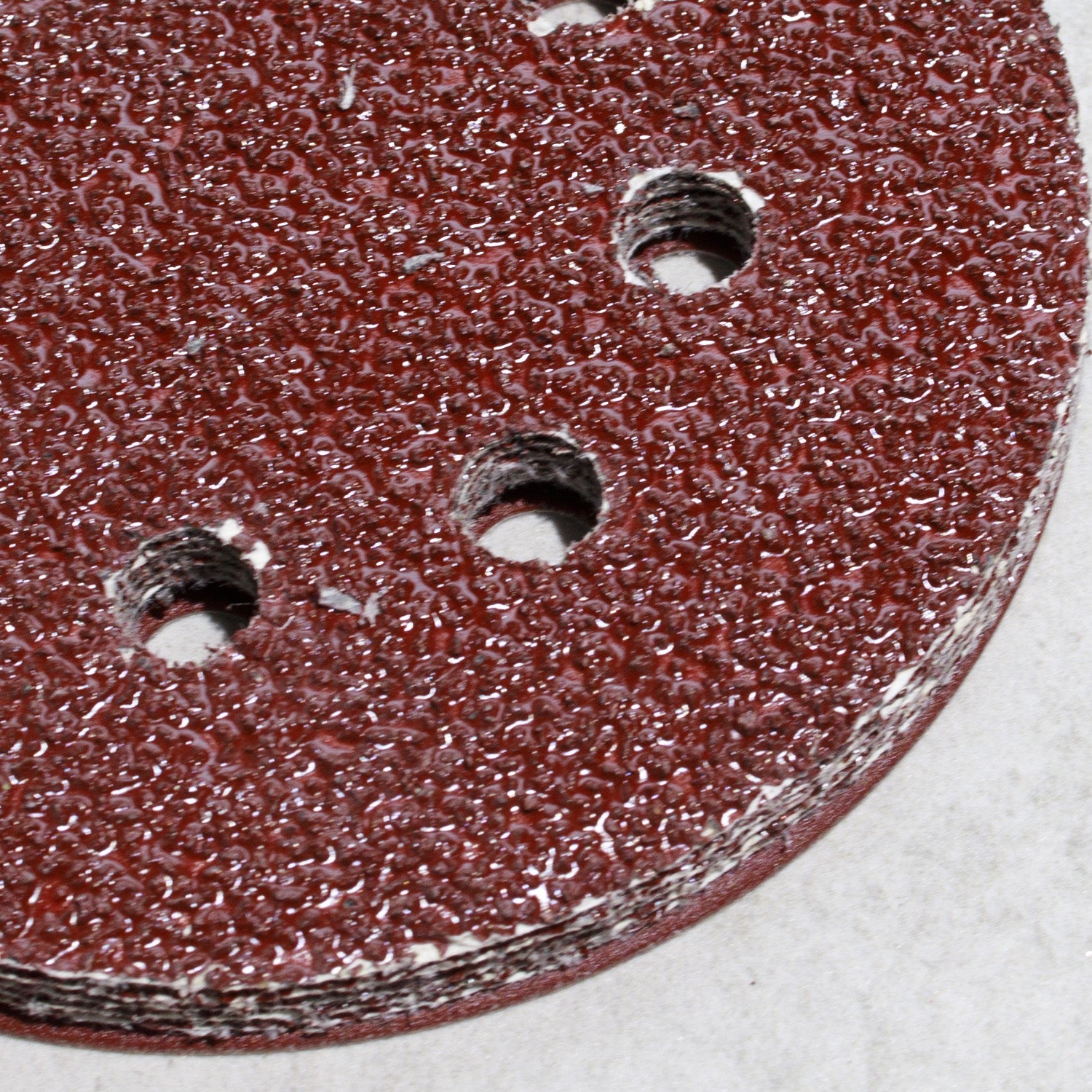 Selbstklebende Schleifscheibe 125 mm mit 8 Löchern P24 - P600 - 50 Stück